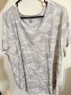 Torrid light gray and white camo active